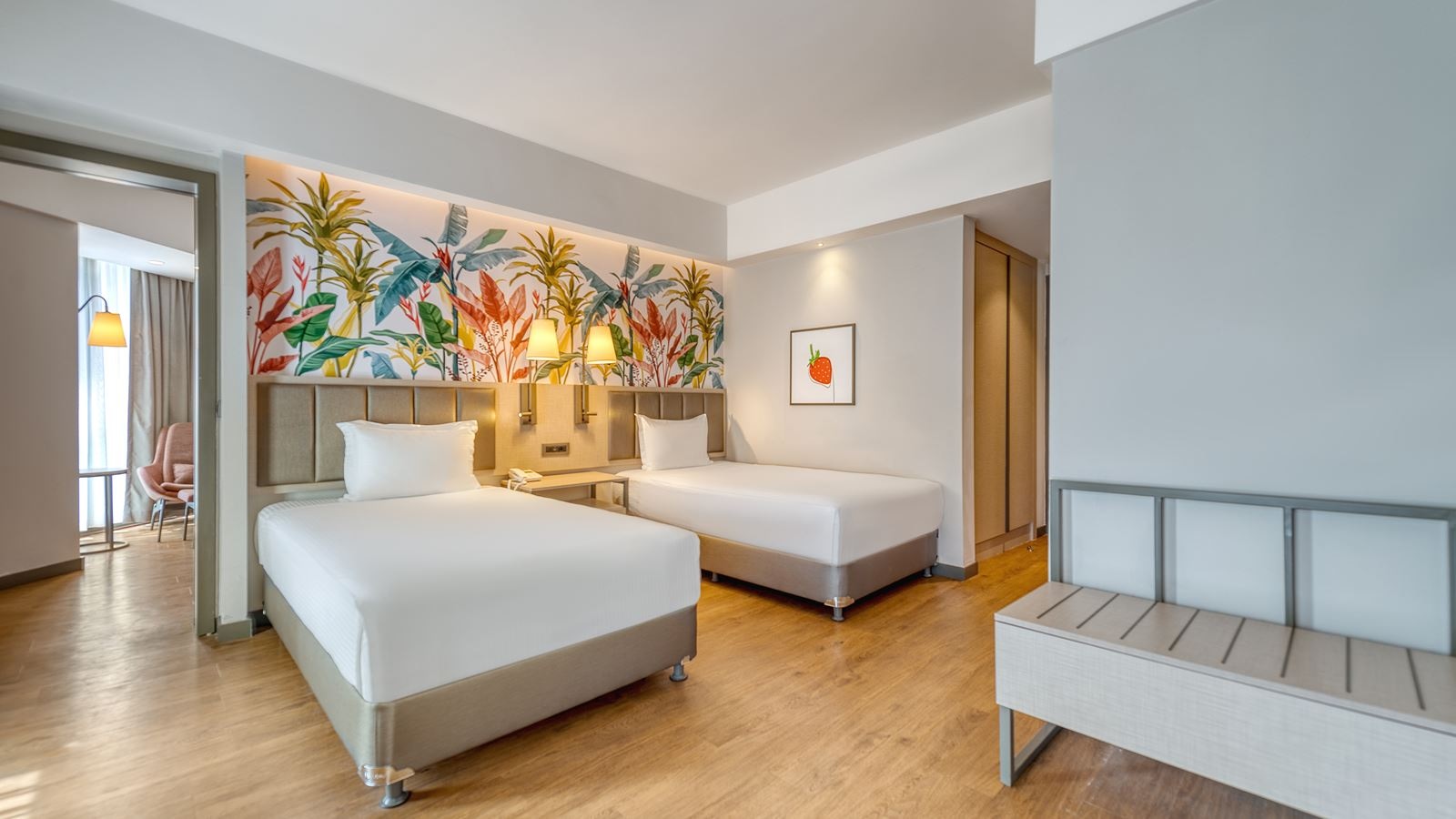 rooms-club-family-room