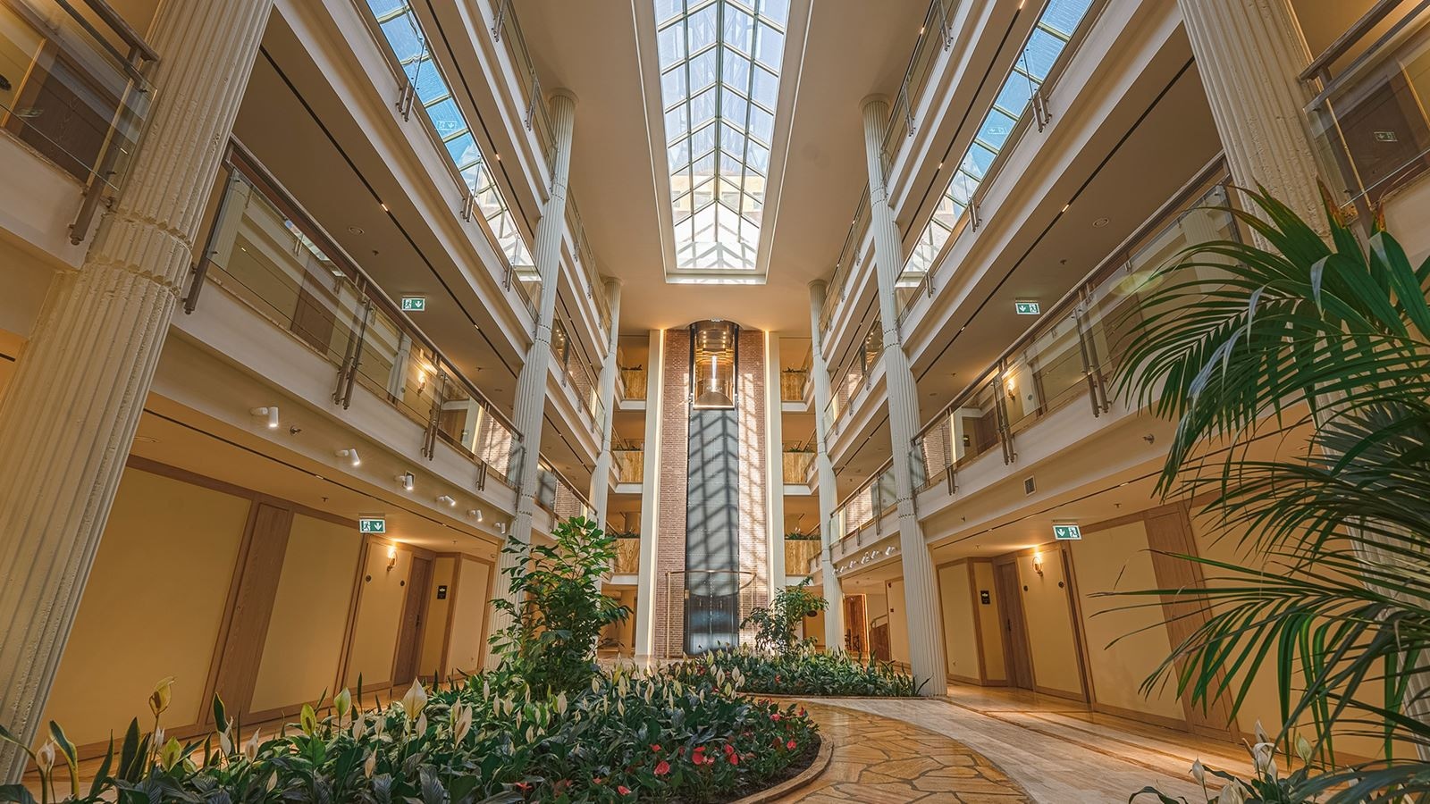 rooms-standard-room-main-building