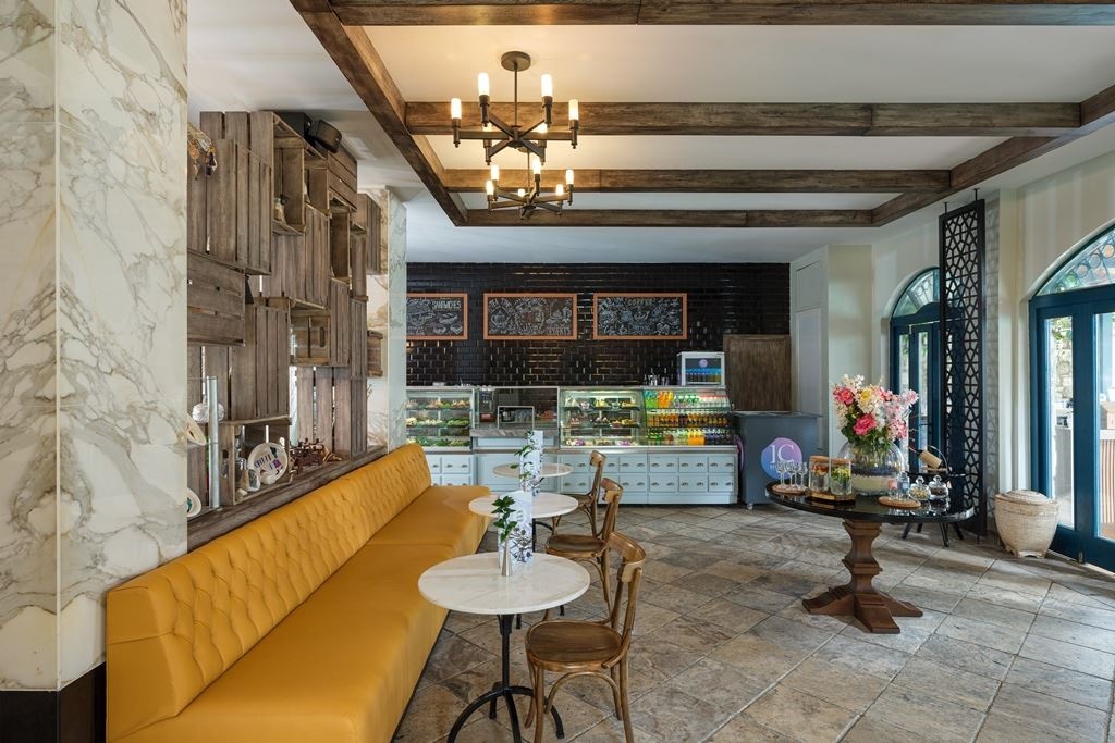 bars-club-house-only-for-villas-guests