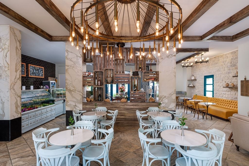 bars-club-house-only-for-villas-guests