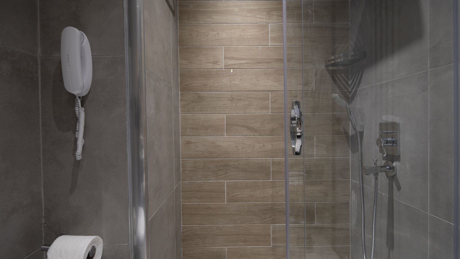 rooms-comfort-2-bedroom-land-view