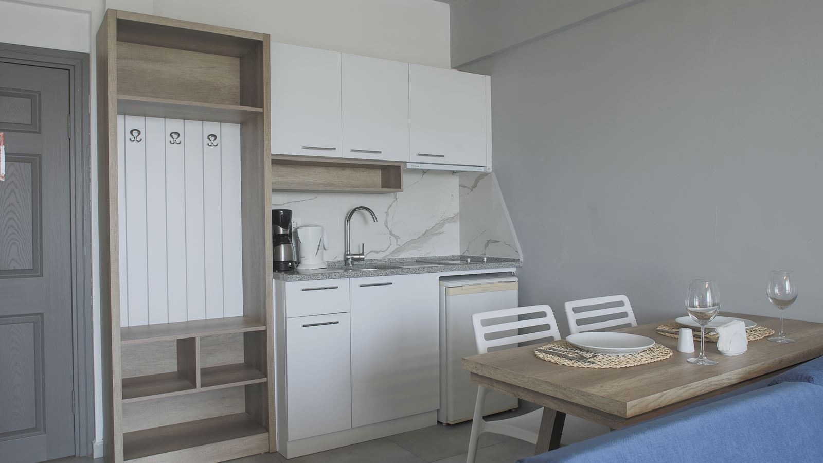 rooms-comfort-1-bedroom-land-view