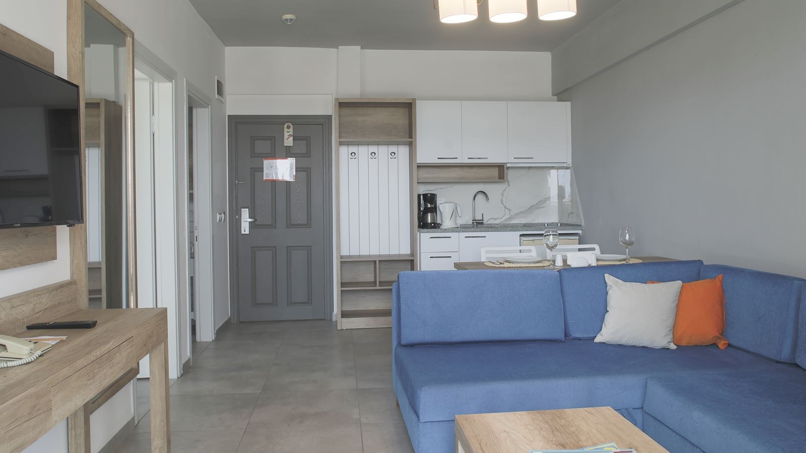 rooms-comfort-1-bedroom-land-view