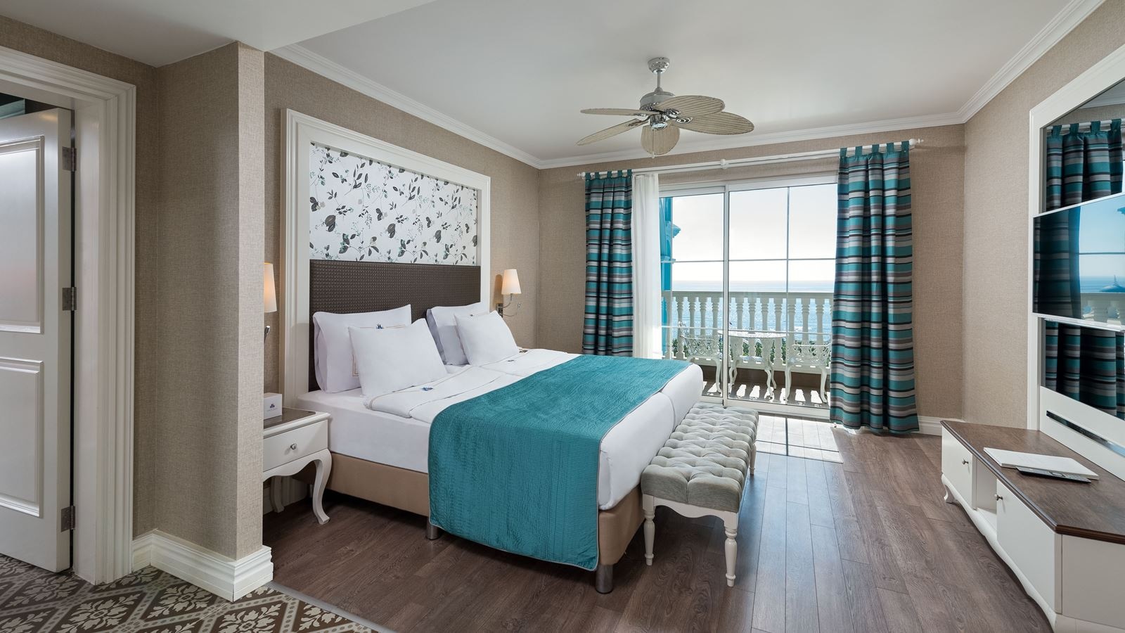 rooms-king-suite-sea-view