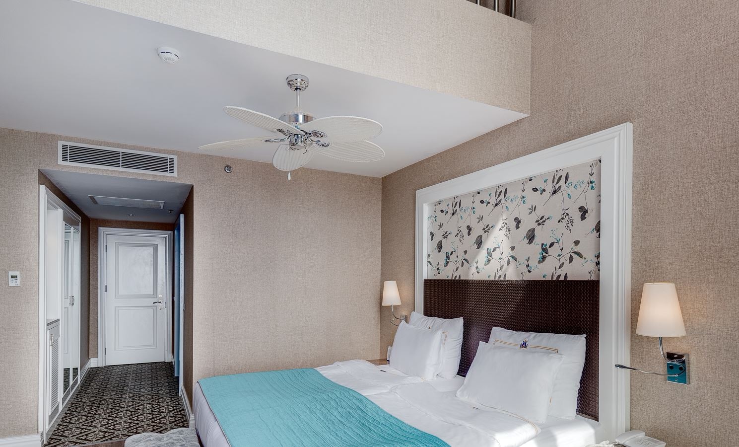 rooms-dublex-suites-land-view