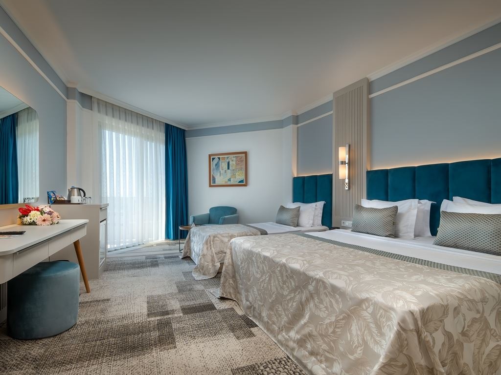 rooms-main-building-standard-room-partial-sea-view