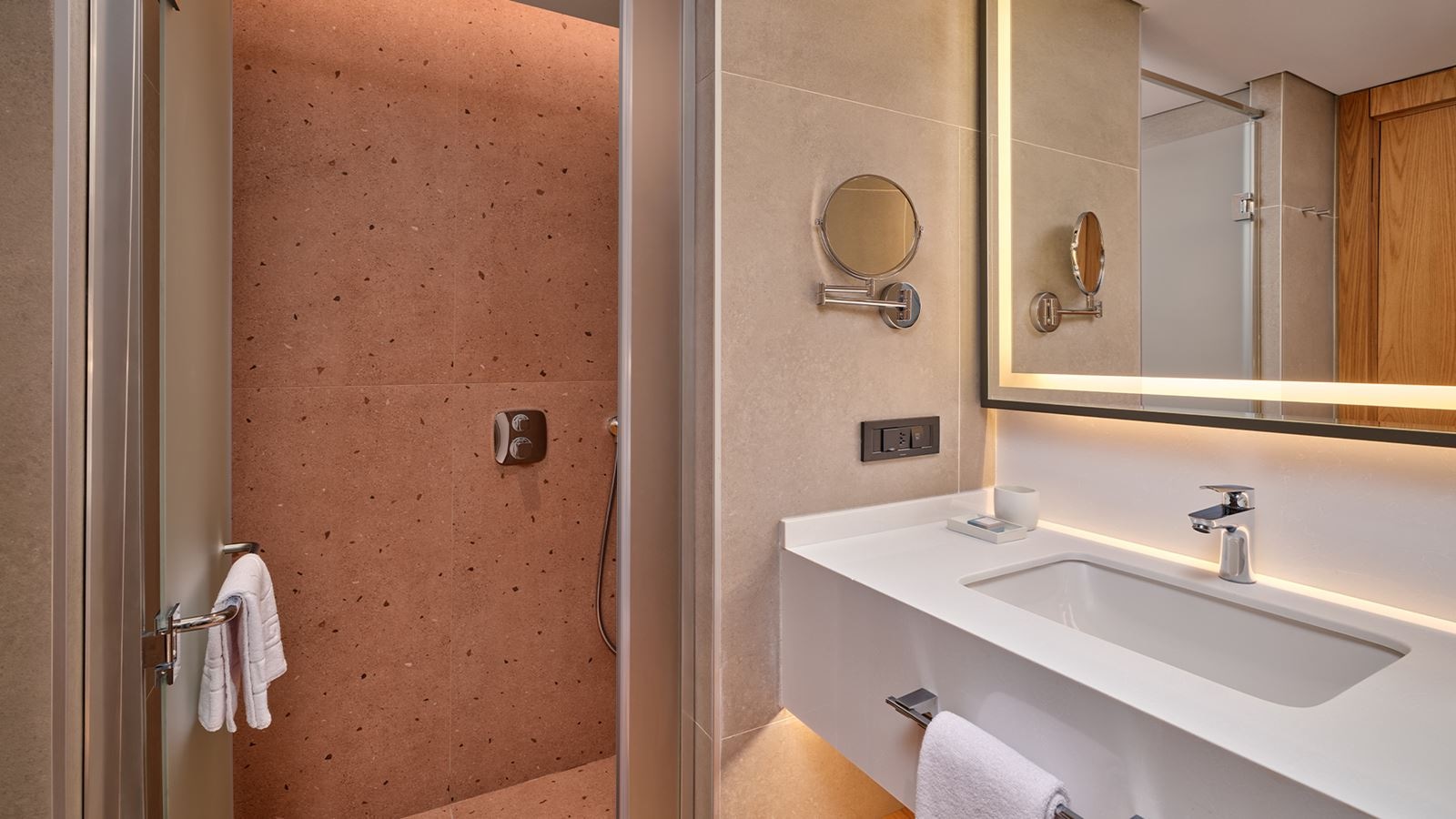 rooms-superior-standard-room-sea-view