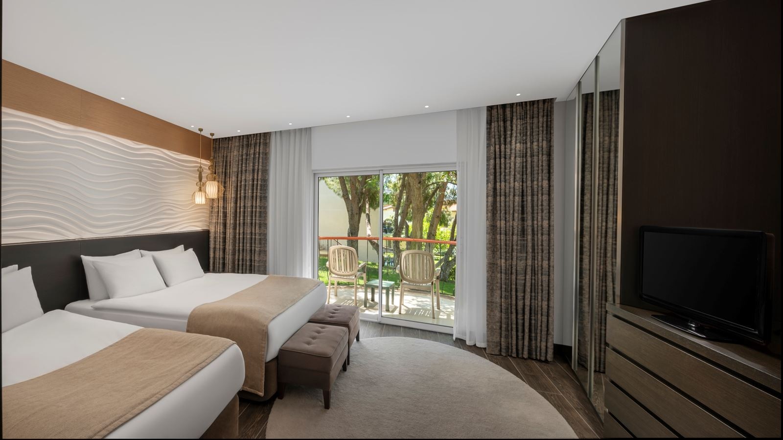 rooms-comfort-club-land-view