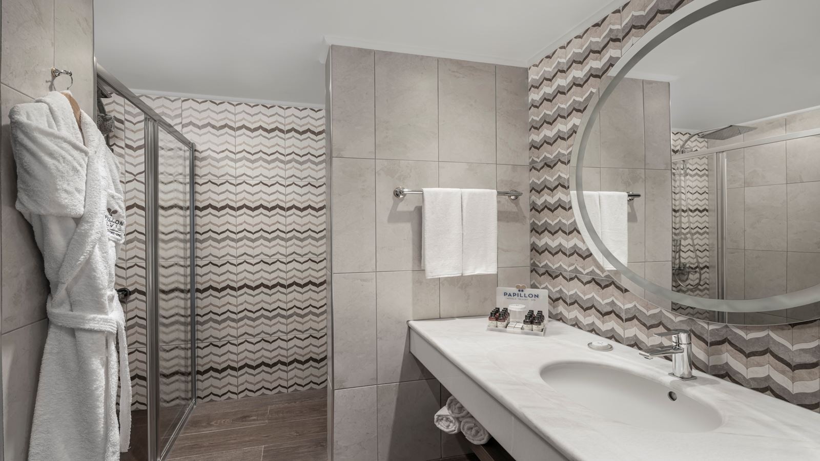 rooms-superior-land-view