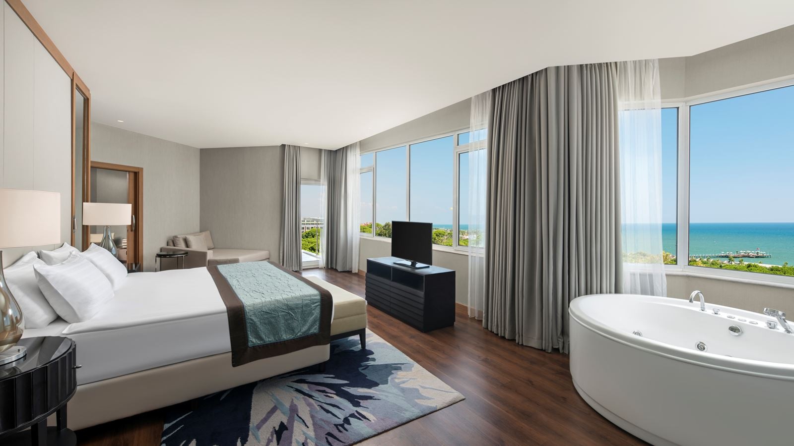 rooms-excellent-suite