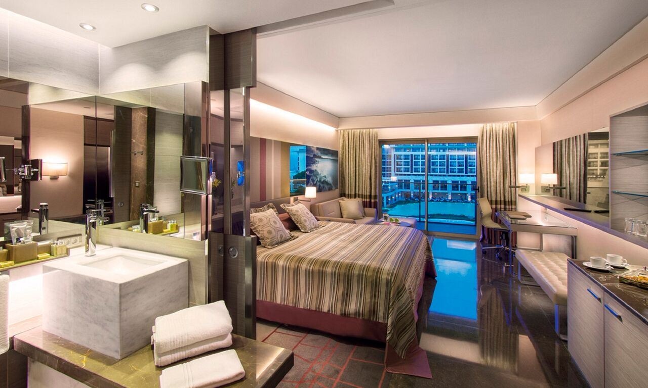 rooms-deluxe-room-sea-view