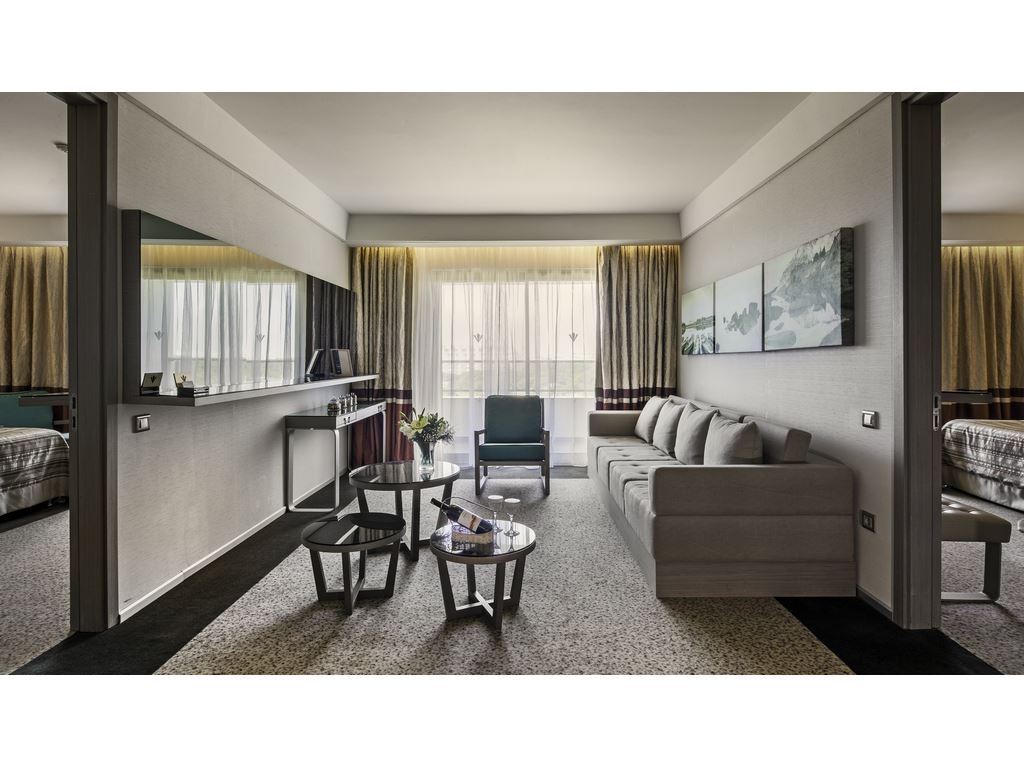 rooms-superior-suite
