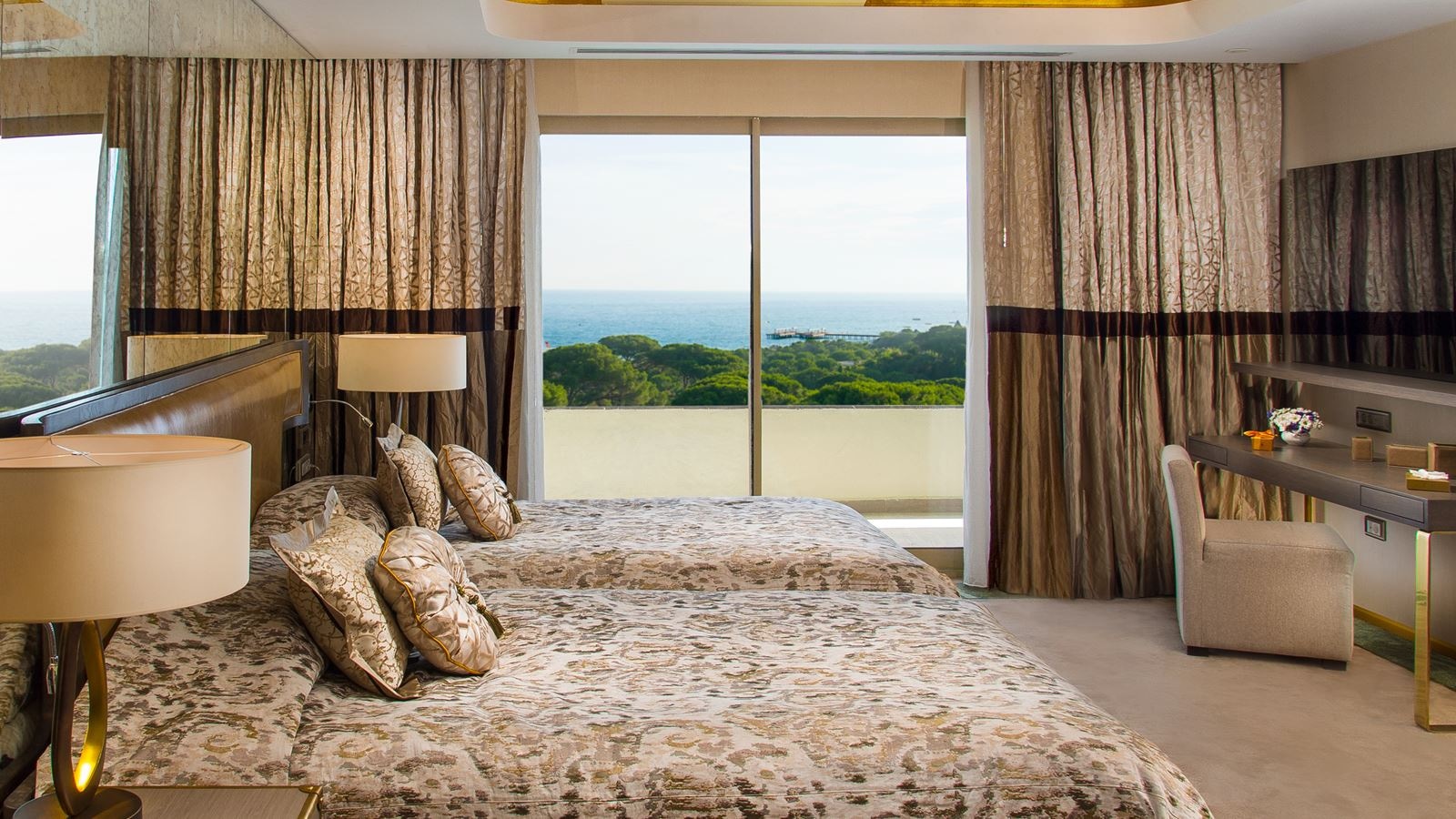 rooms-royal-premium-suite