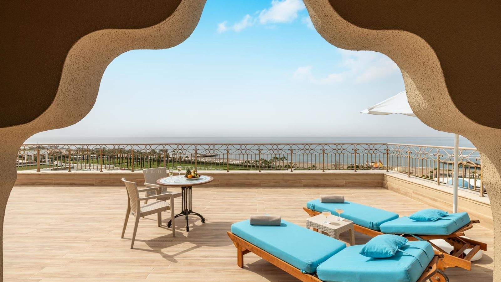 rooms-honeymoon-suite