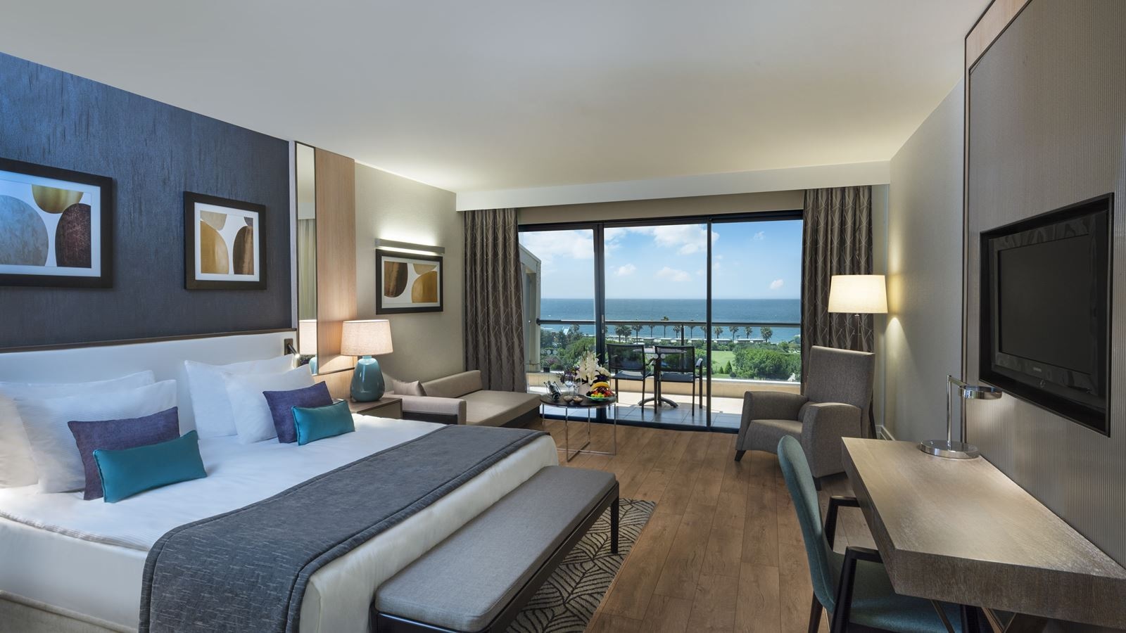 rooms-deluxe-room-sea-side-view
