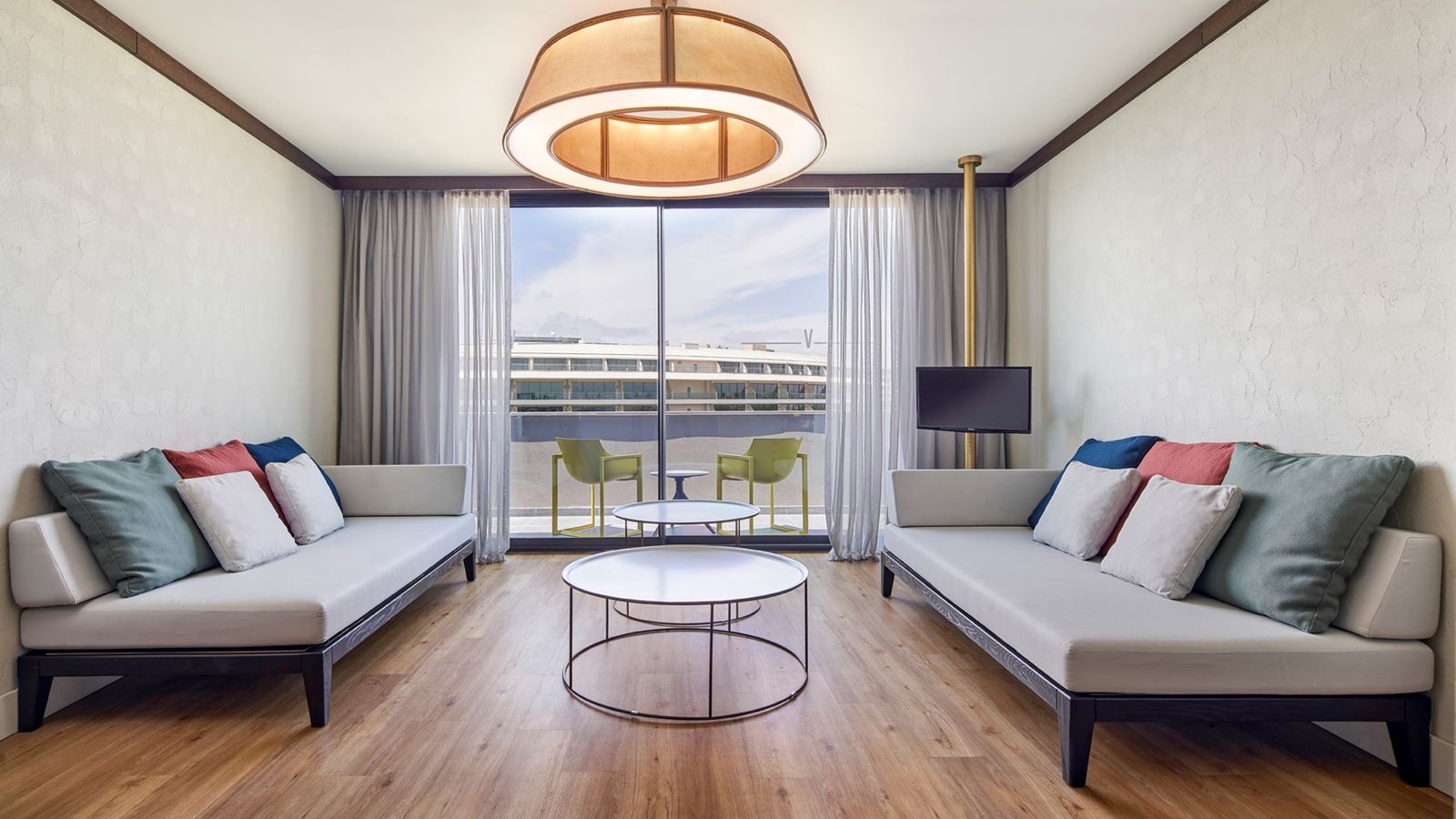 rooms-a-block-land-family