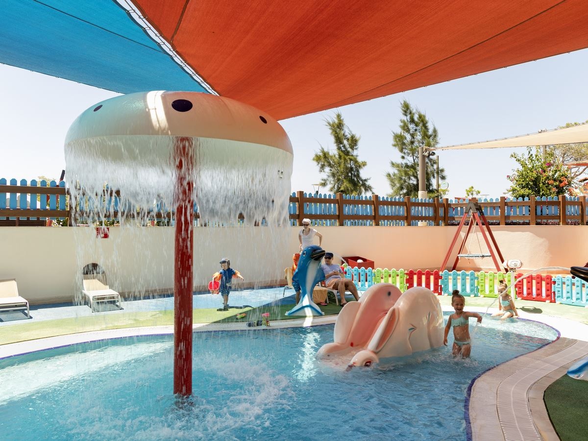 pools-outdoor-childrens-pool