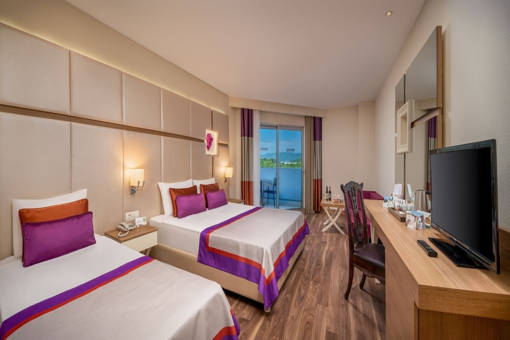 rooms-standart-room-sea-side-view