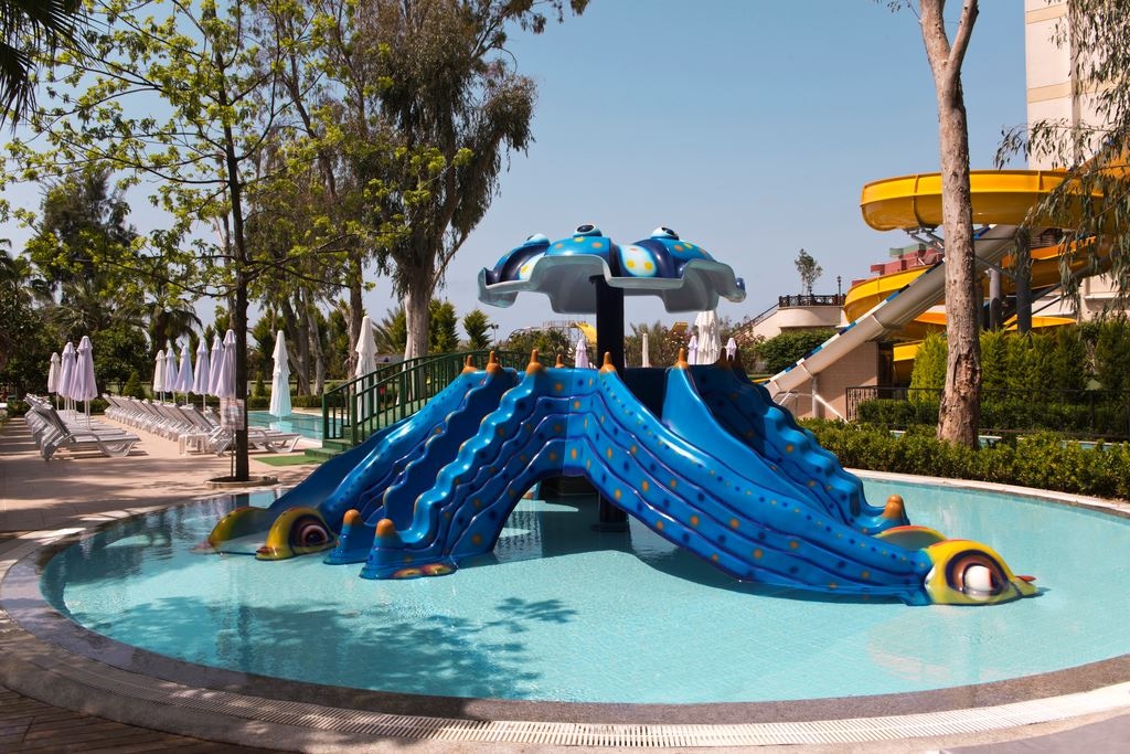 pools-outdoor-childrens-pool