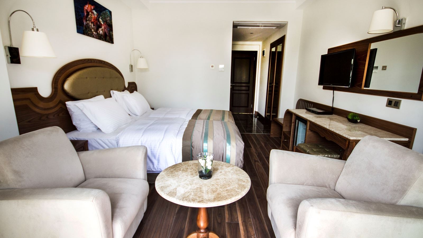 rooms-standard-room-side-sea-view