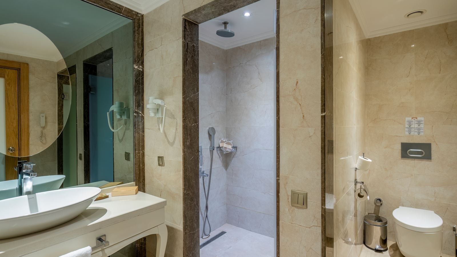 rooms-jasmine-lagoon-family