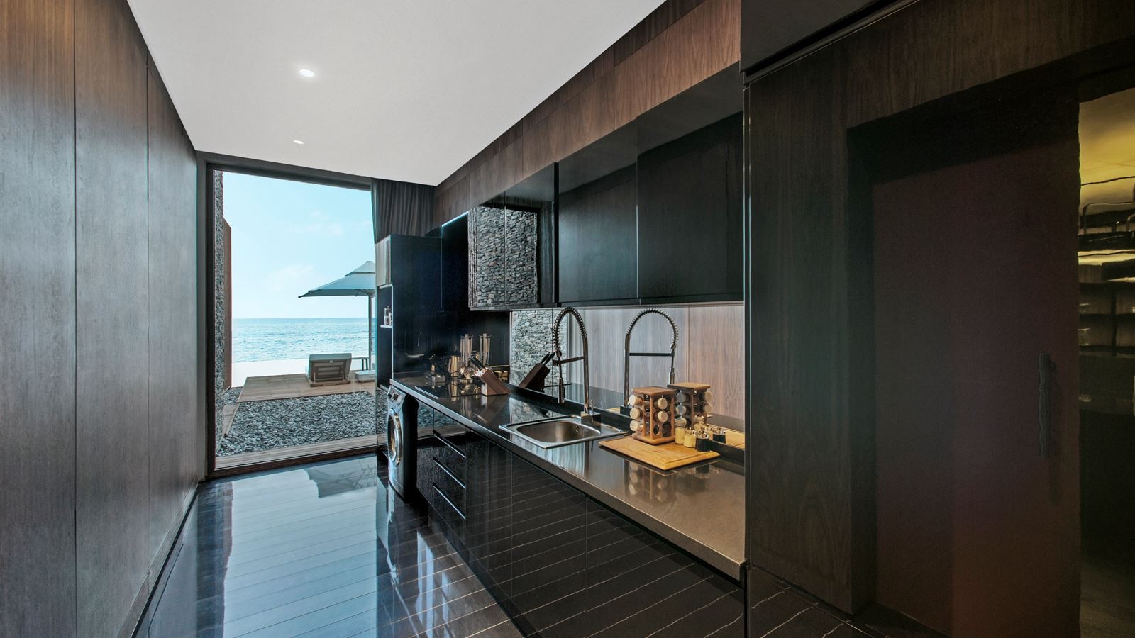 rooms-beach-villa-4-bedrooms