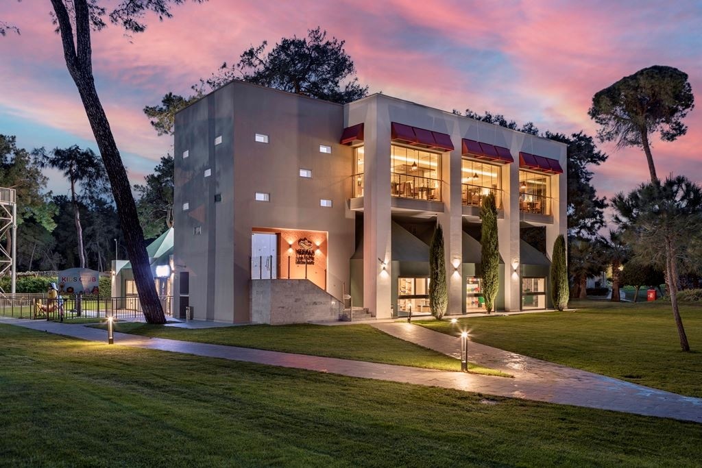 restaurants-main-restaurant