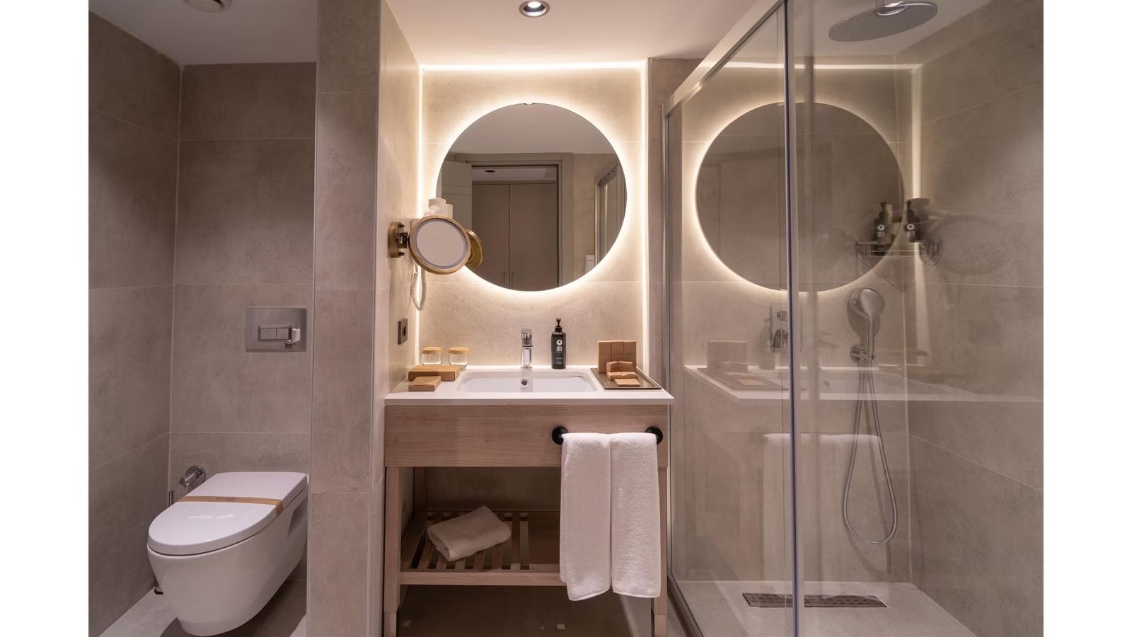 rooms-deluxe-family-room-seaview