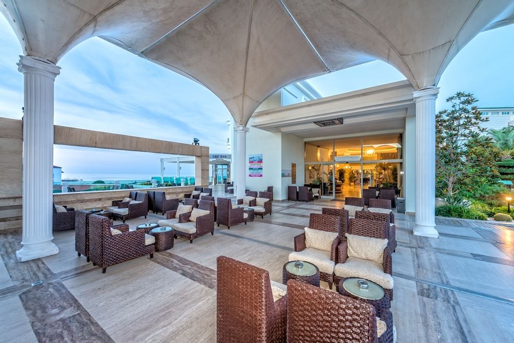 bars-novelle--lobby-bar-patisserie