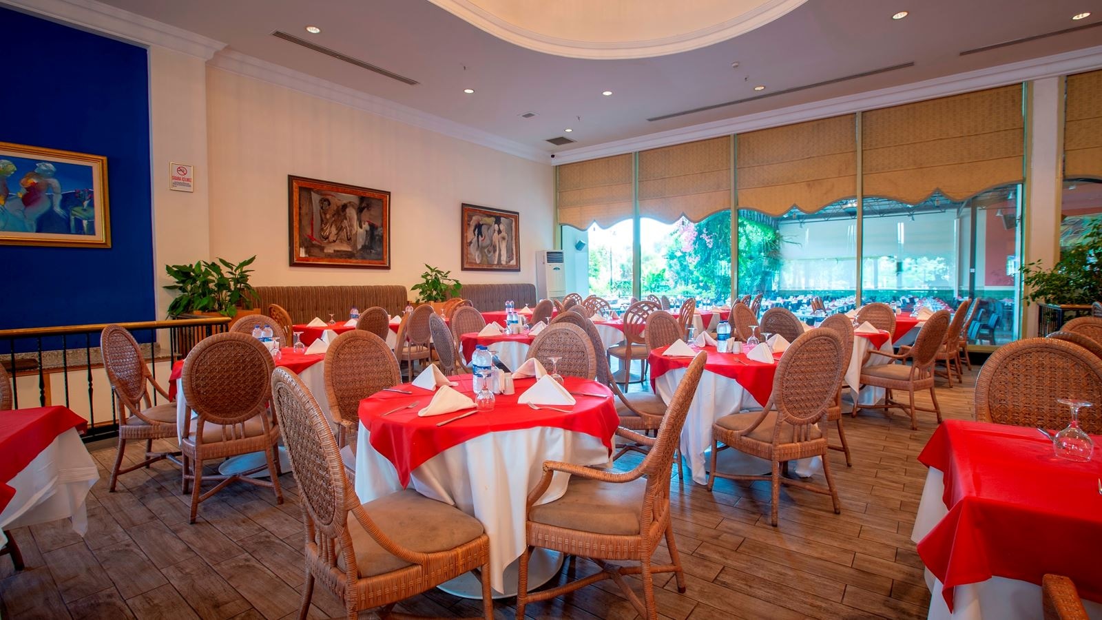 restaurants-main-restaurant