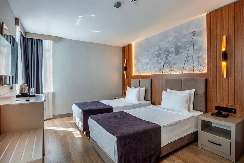 rooms-lake-superior-room