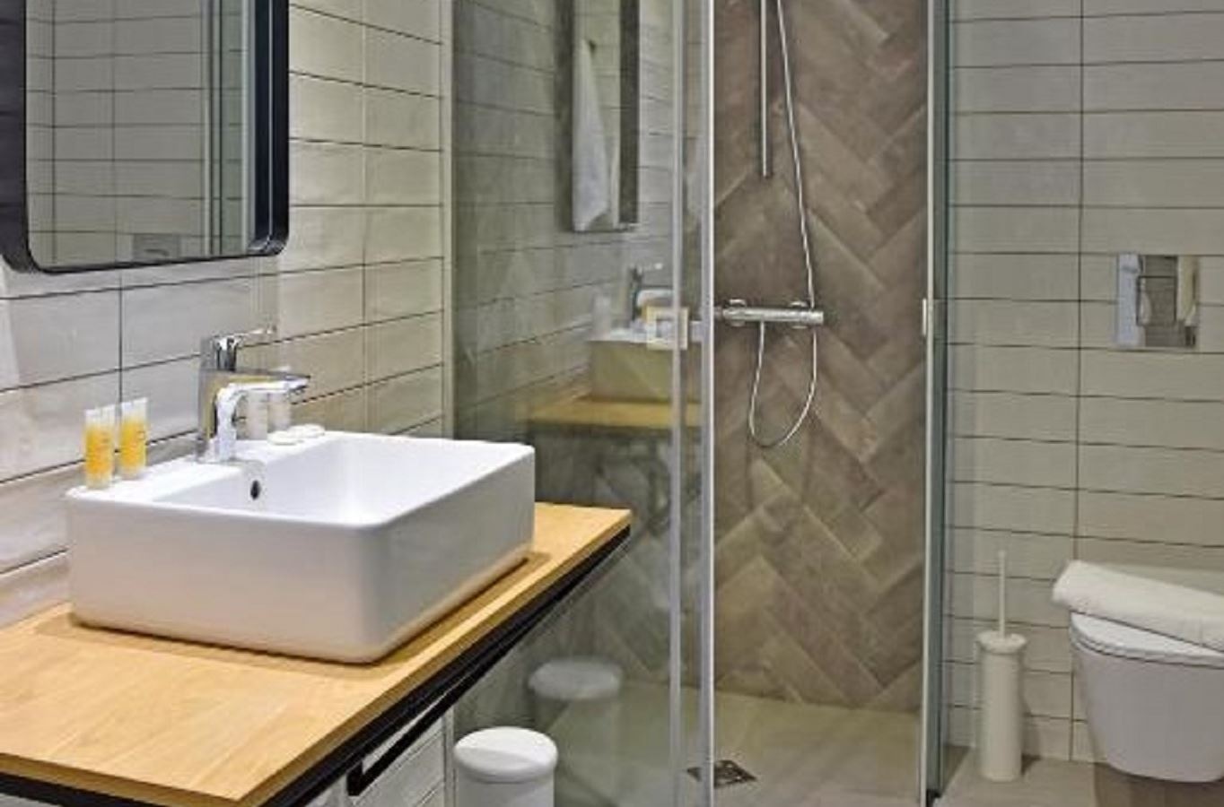 rooms-standard-apartment-balcony-or-terrace