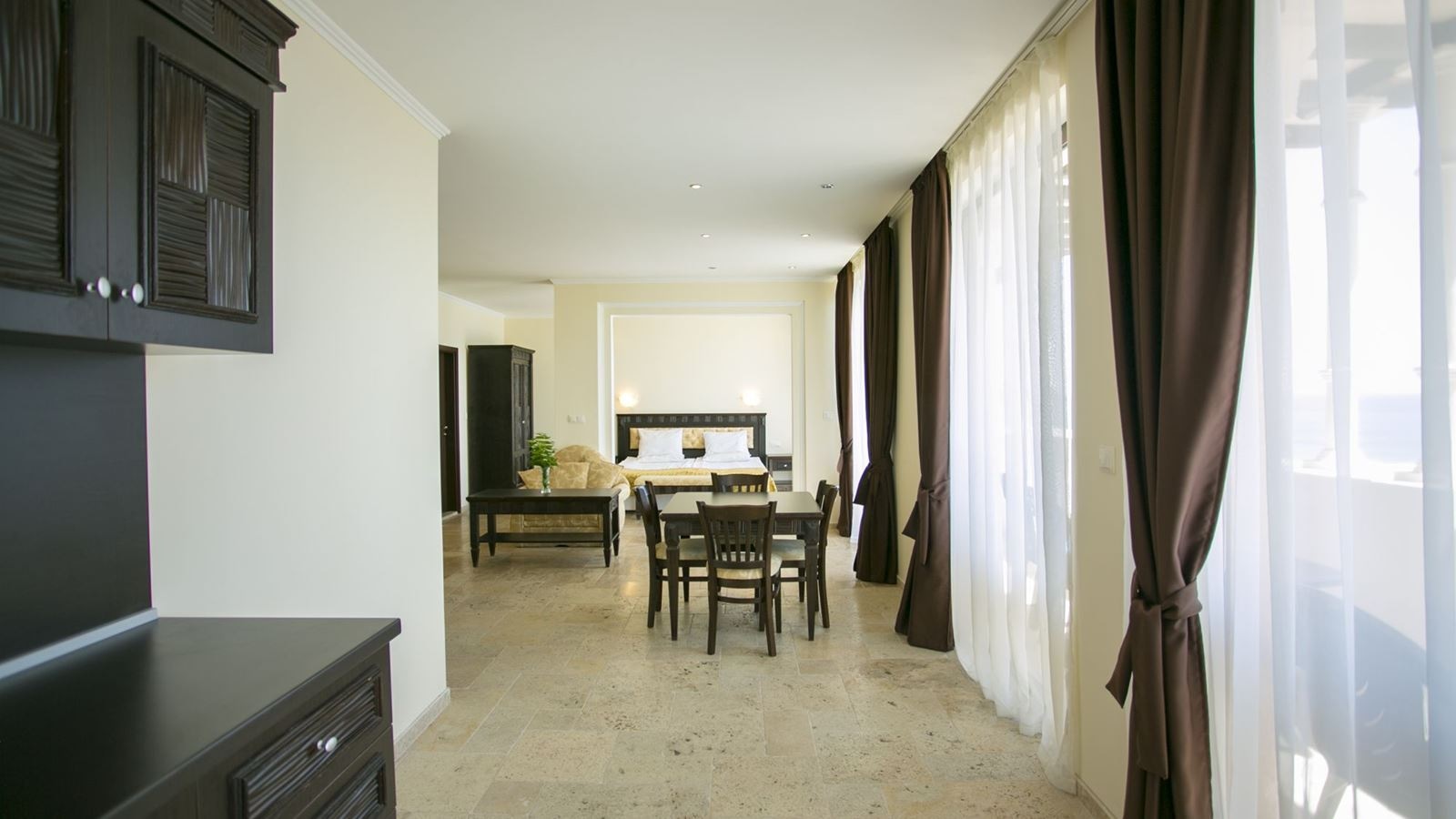 rooms-studio-royal-villas-park-view