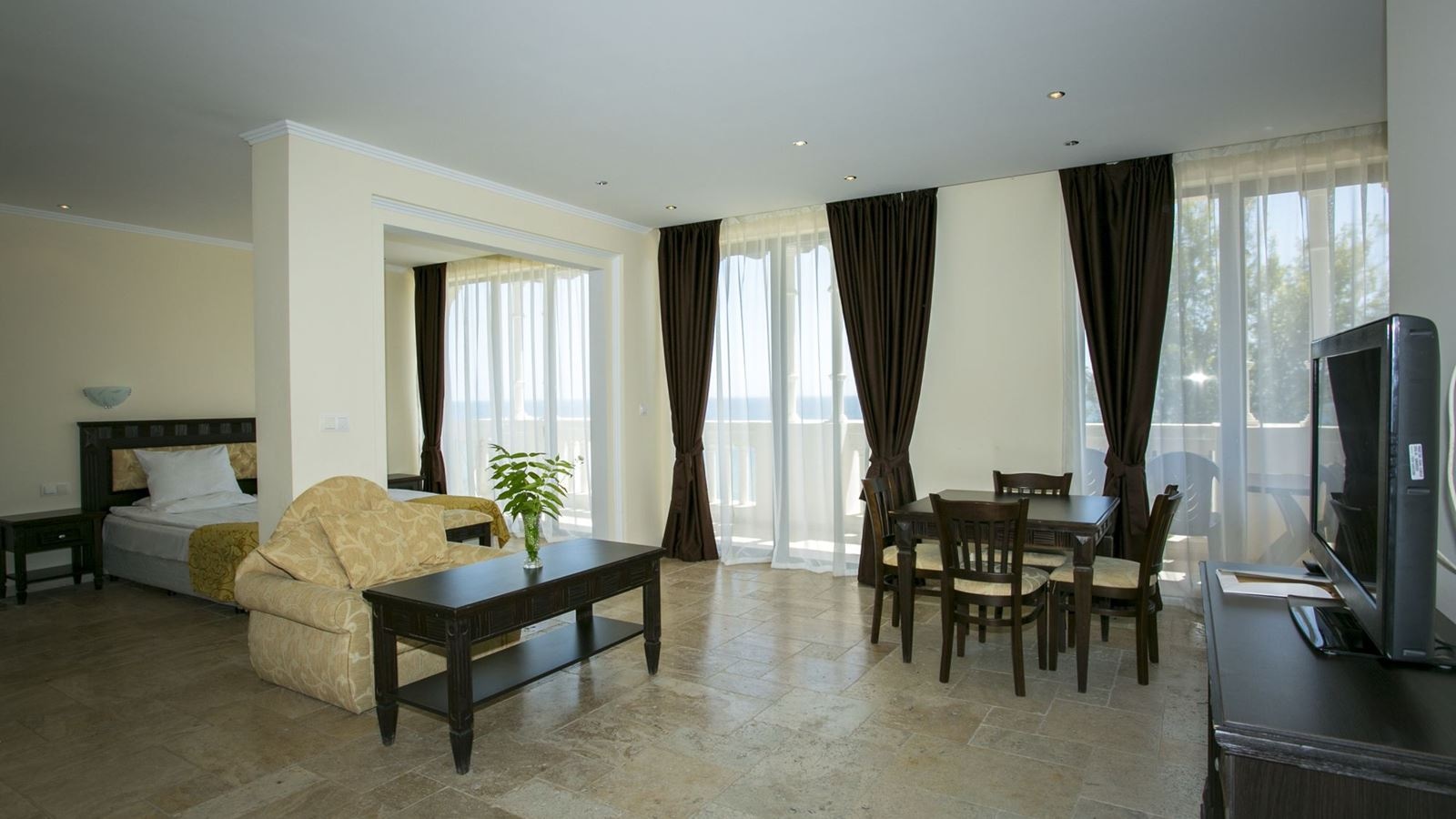 rooms-studio-royal-villas-park-view