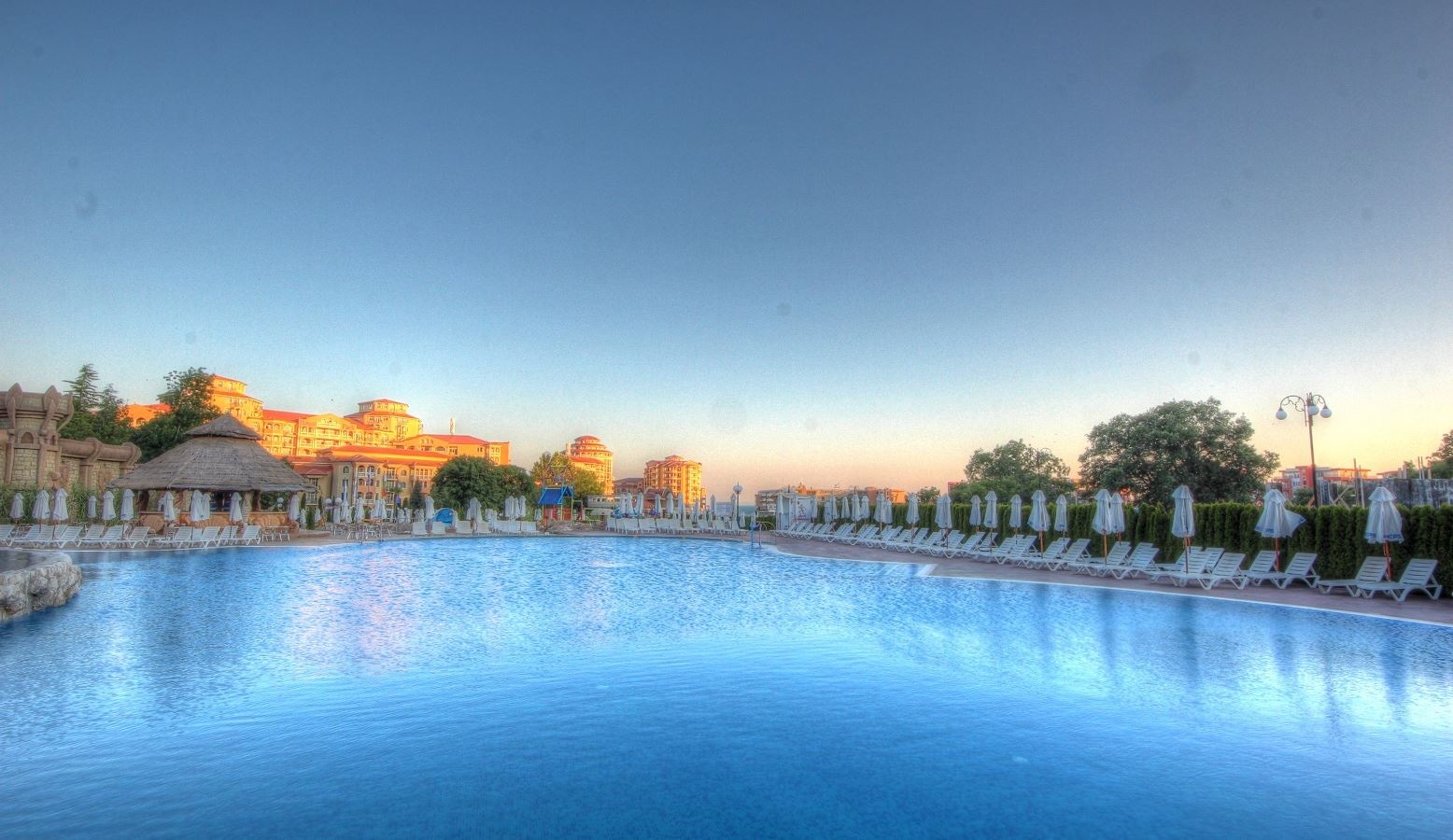 bars-pool-bar-atlantida--on-the-territory-of-the-complex