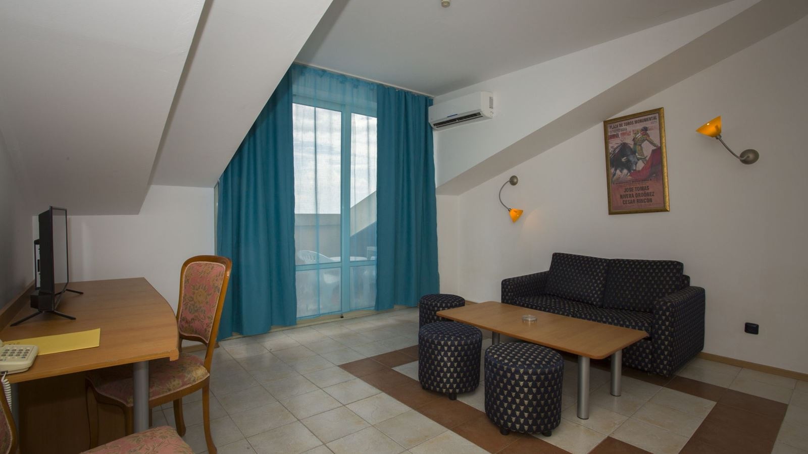 rooms-two-bedroom-apartment-sea-view