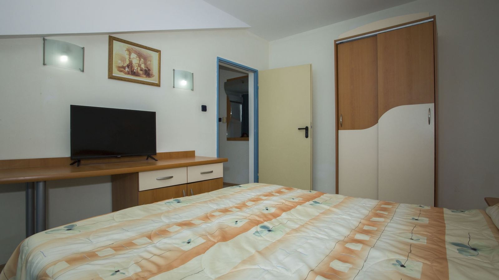 rooms-two-bedroom-apartment-sea-view