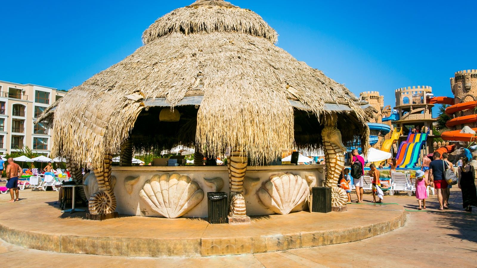 bars-pool-bar-atlantida--on-the-territory-of-the-complex