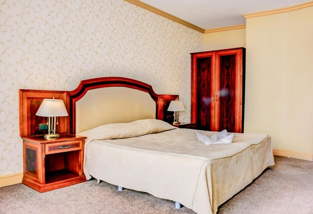 rooms-twin-standard-room-balcony