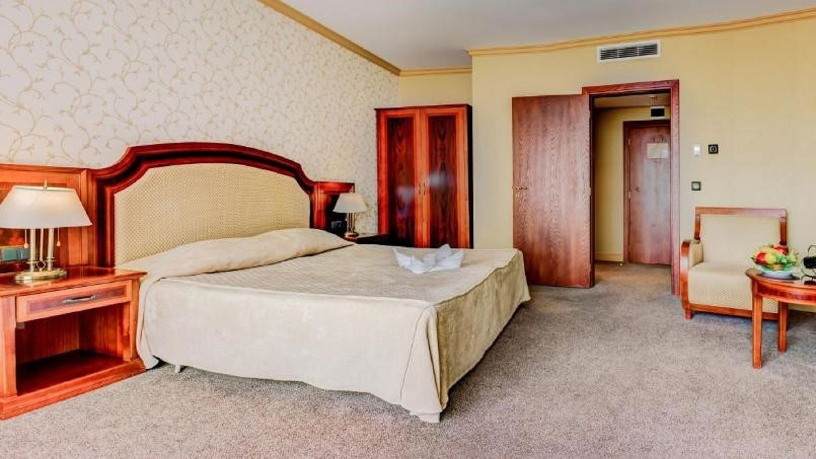 rooms-twin-standard-room-balcony