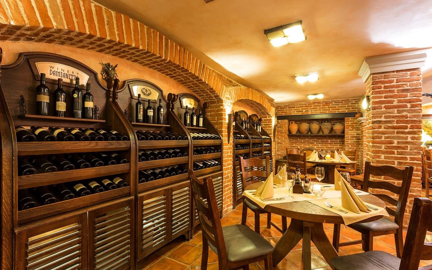 restaurants-enoteca-winery