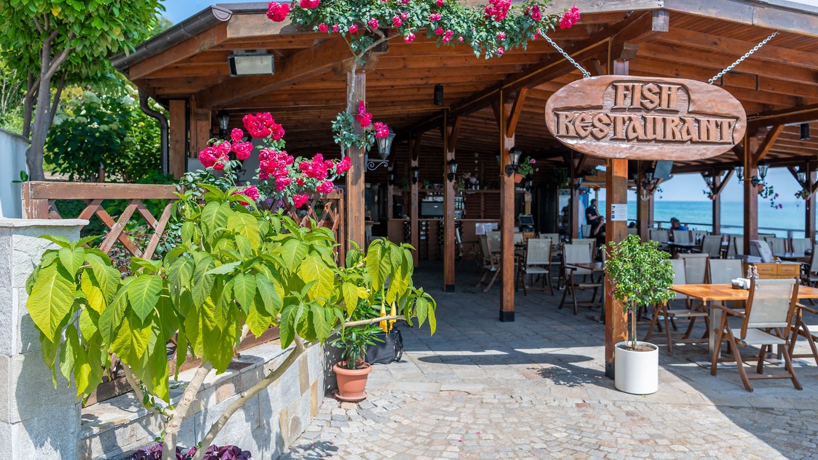 restaurants-restaurants