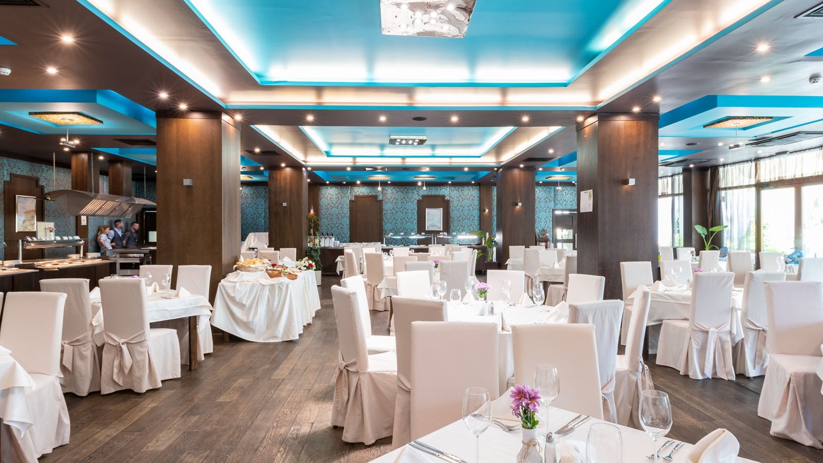 restaurants-restaurants