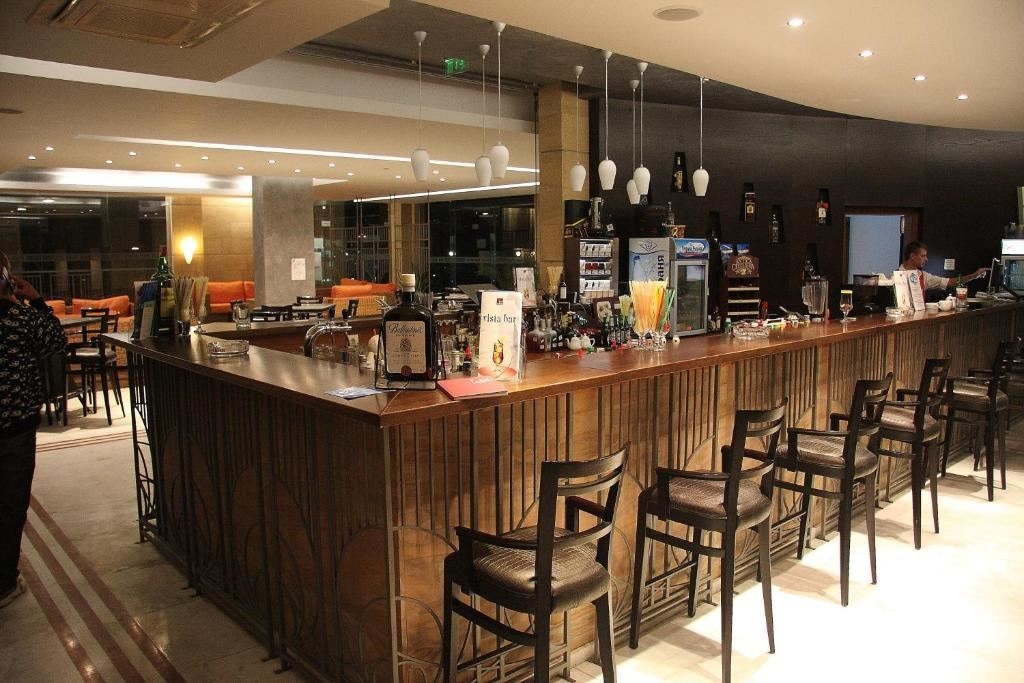 bars-lobby-bar-vista-bar