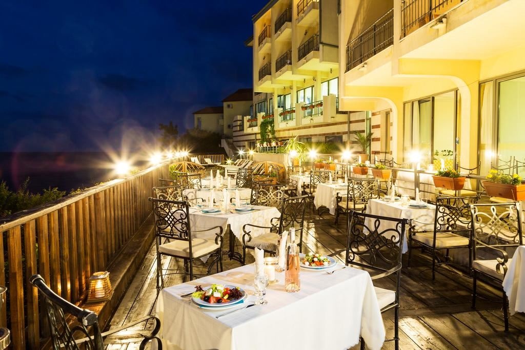 restaurants-restaurants