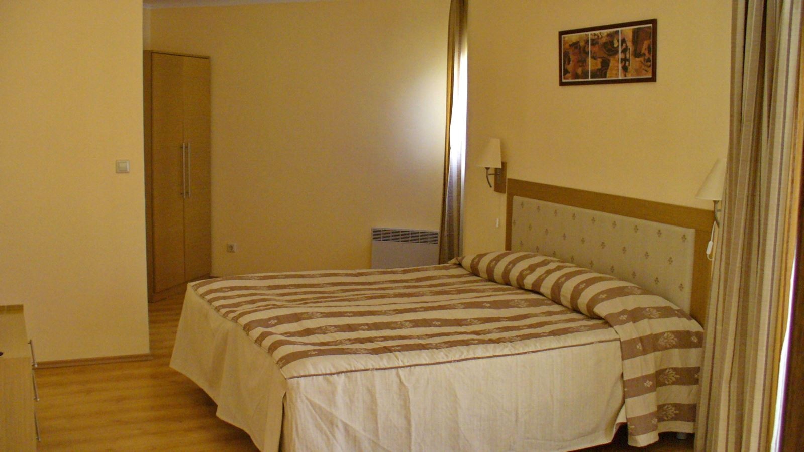 rooms-standard-apartment-with-balcony-or-terrace