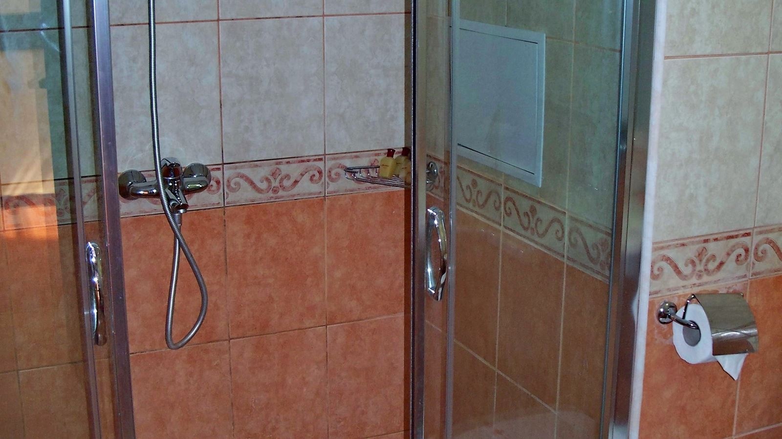 rooms-standard-apartment-with-balcony-or-terrace