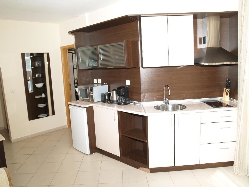 rooms-standard-apartment-balcony