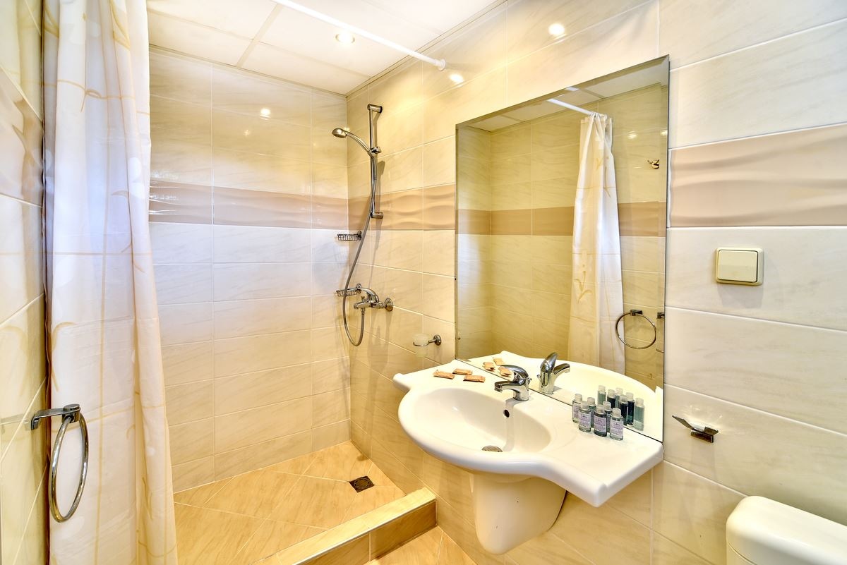 rooms-twin-standard-room-balcony-or-terrace