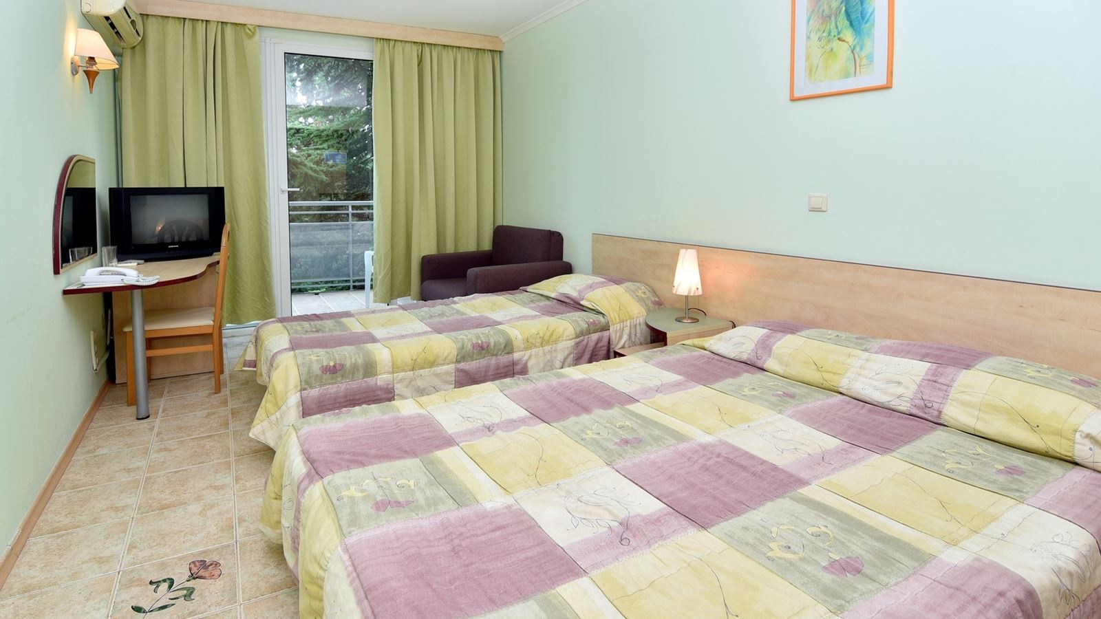 rooms-twin-standard-room-balcony